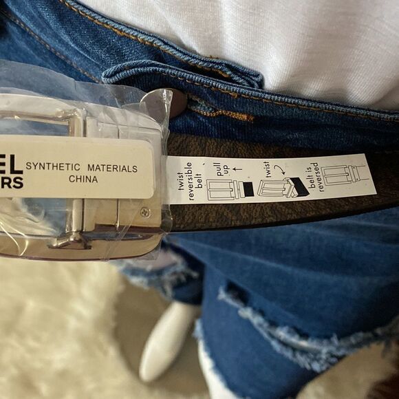 NWT Michael Kors Belt with Charm - Black/ Brown - Size Small - Picture 7 of 11